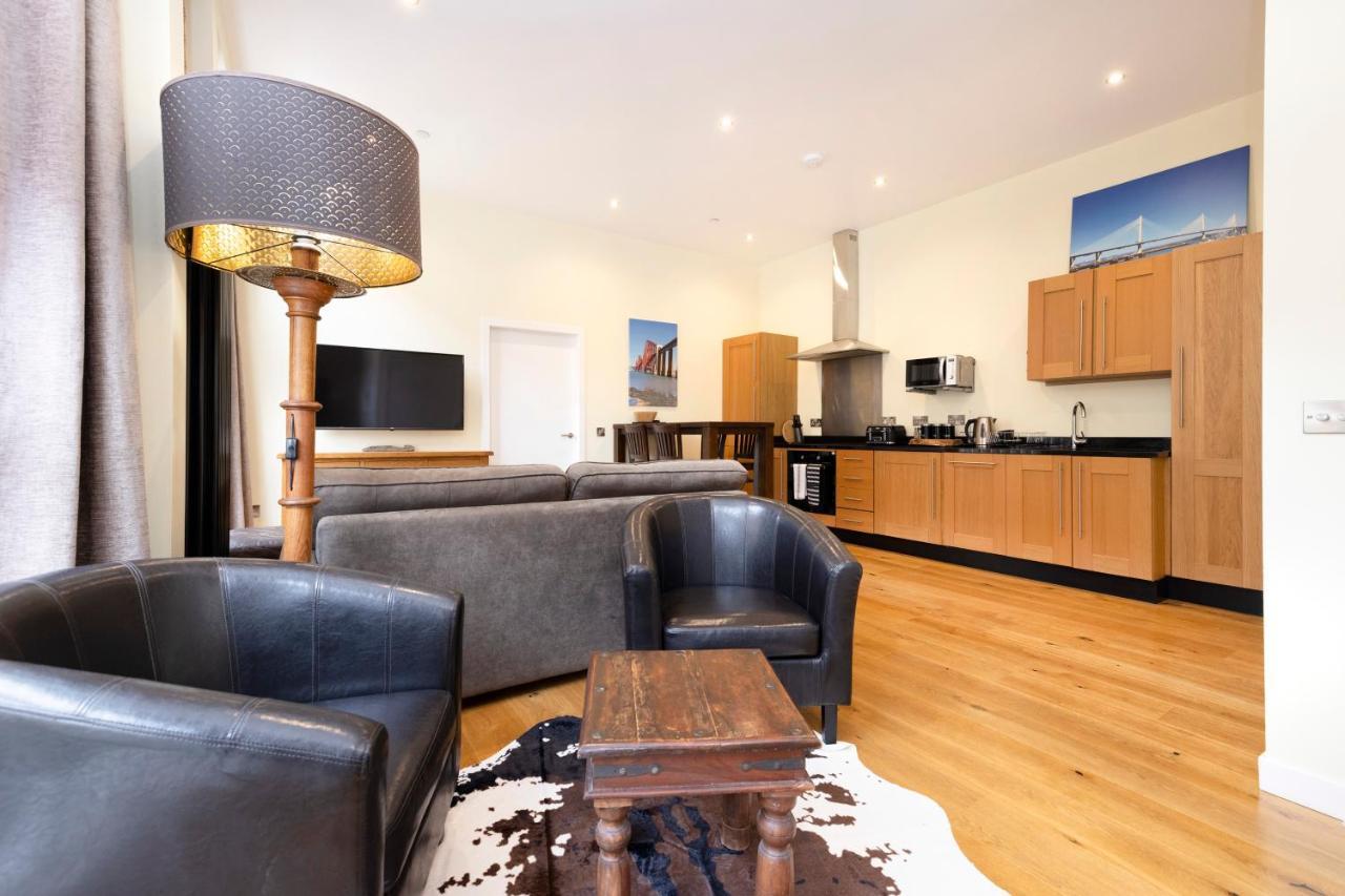 Joivy 1 Bed Flat In Old Town, Next To St Giles Cathedral Apartment Единбург Екстериор снимка