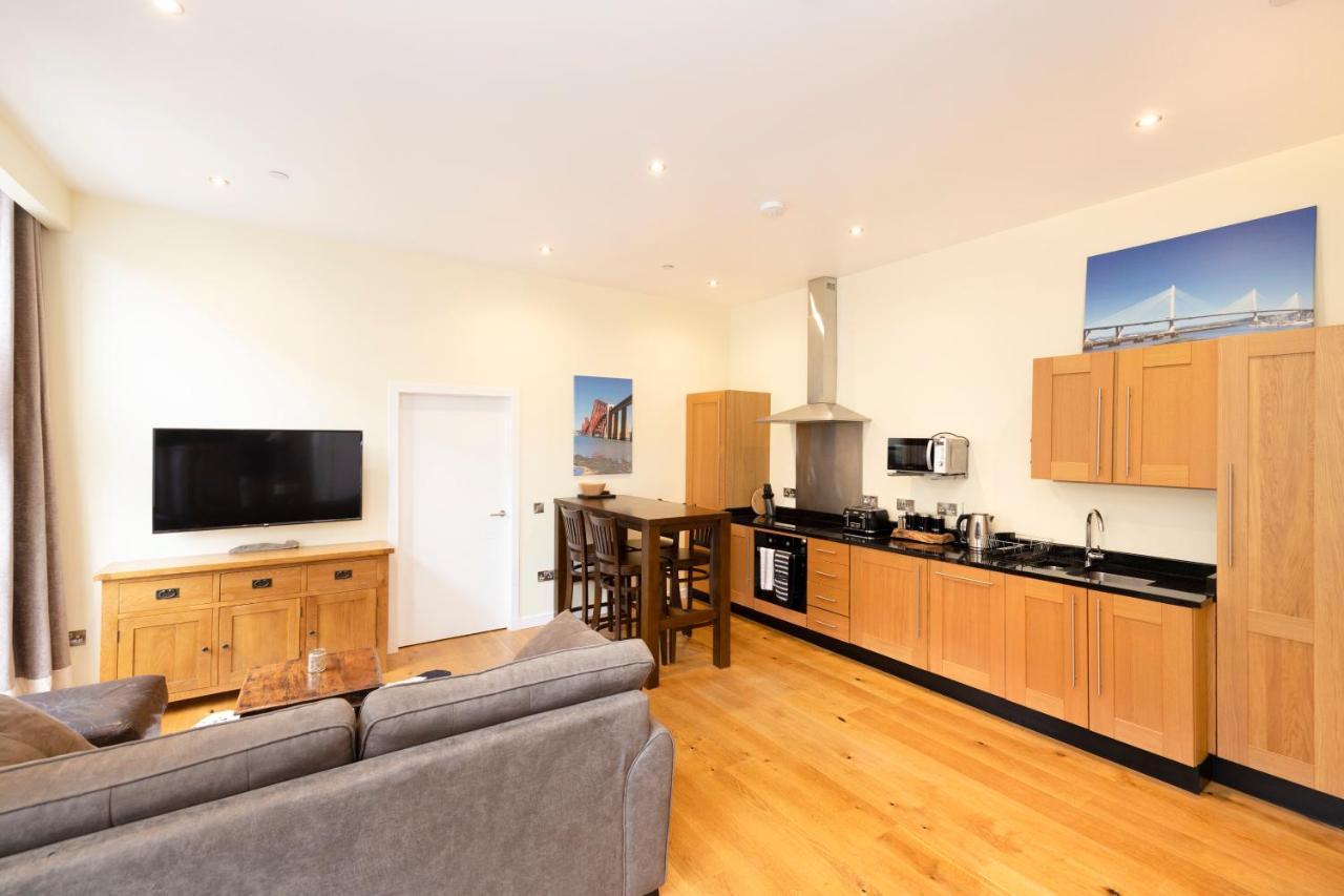 Joivy 1 Bed Flat In Old Town, Next To St Giles Cathedral Apartment Единбург Екстериор снимка