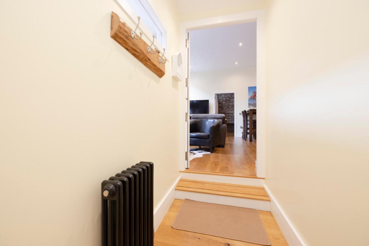 Joivy 1 Bed Flat In Old Town, Next To St Giles Cathedral Apartment Единбург Екстериор снимка